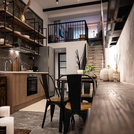 Appartamento Namaste Lofts Near Seaside Salonicco Esterno foto